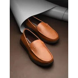 Egoss Men Textured Comfort Insole Round Toe Leather Slip-On Sneakers