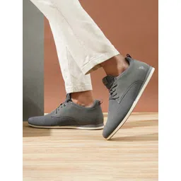 U.S. Polo Assn. Men Textured Round Toe Comfort Insole Lace-Ups Sneakers