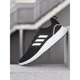 ADIDAS Men Black & White Woven Design Axelate Walking Shoes