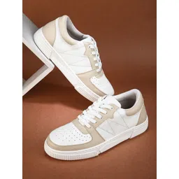 HRX by Hrithik Roshan Women White & Beige Colourblocked Lightweight Sneakers
