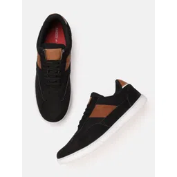 The Roadster Lifestyle Co. Men Colourblocked Sneakers