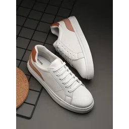 The Roadster Lifestyle Co Women Casual Sneakers