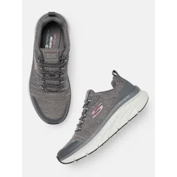 Skechers Men D'LUX WALKER - PENSIVE Woven Design Sneakers