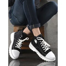 Kook N Keech Men Black And White Comfort Insole Mid-Top Sneakers