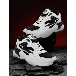 bacca bucci Men Black & White Training or Gym Non-Marking Shoes
