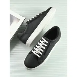 The Roadster Lifestyle Co Women Colourblock Casual Sneakers