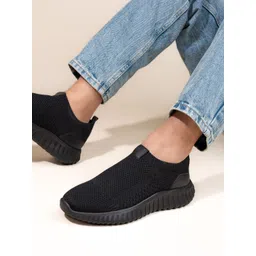 The Roadster Lifestyle Co Men Slip-On Casual Sneakers