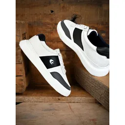 Allen Cooper Men Colourblocked Lightweight Memory Foam Basics Sneakers