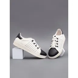 Big Fox Men White Striped Sneakers