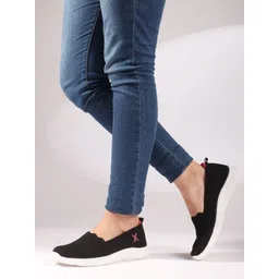 Carlton London sports Women Woven Design Slip-On Sneakers