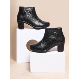 Try Me Women Block-Heeled Textured Regular Boots