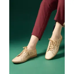 Inc.5 Women's Rose Gold Casual Sneakers