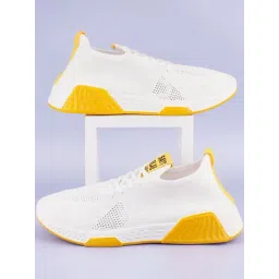 Rapid Box Men's White Running Shoes