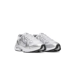 UNDER ARMOUR Unisex Sola Everyday Sneakers