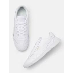 Puma Unisex Solid Club 5v5 Sneakers