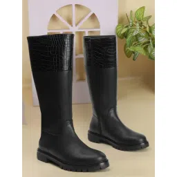 Carlton London Women's Black Casual Booties