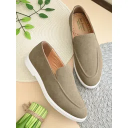 San Frissco Men Solid Regular Slip-On Sneakers