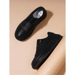 The White Pole Women's Black Casual Sneakers