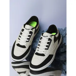 Liberty AMAZER Men Colourblocked Round Toe Sneakers