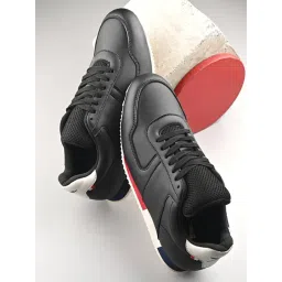 Hoversole Men's EVOKE Black Casual Sneakers