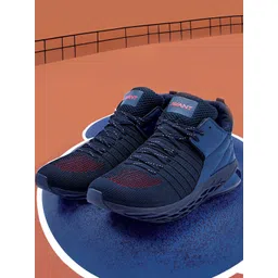 AVANT Men Everest Walking Shoes