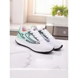 DRACKFOOT Men Colourblocked Sneakers