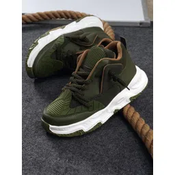 LeatherKraft Men Mesh Walking Non-Marking Shoes