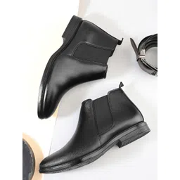 INVICTUS Men Block-Heeled Round Toe Chelsea Boots