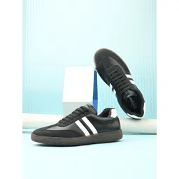 The Roadster Lifestyle Co. Men Casual Sneakers