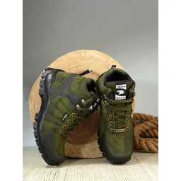 Vellinto Trekforce Men Round Toe Casual Boots