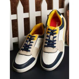 The Roadster Lifestyle Co Men Lightweight Casual Sneakers