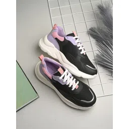 DressBerry Women Sneakers