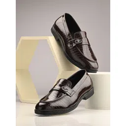 PROPRIDE Men Colourblocked Patent Leather Sneakers