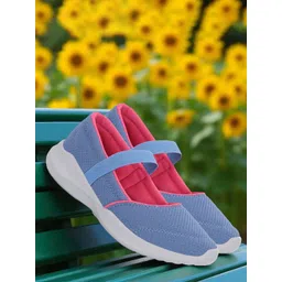 HIROLAS Women Slip-On Walking Sports Shoes