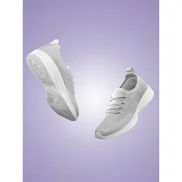 HRX by Hrithik Roshan Women Knit Textured Walking Shoes