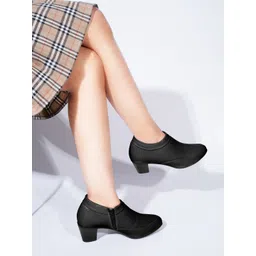 TRYME Women Stylish Trending Block-Heeled Regular Boots