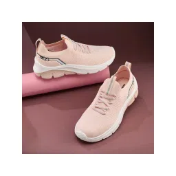 Campus LUMI Women Peach Lace-Up Walking Shoes