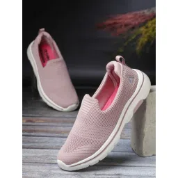 Action Women's Fuchsia Running Shoes