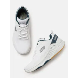 Skechers Men White D'LUX FITNESS ROAM FREE Sneakers