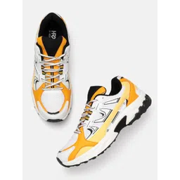HRX by Hrithik Roshan Men Striped Running Shoes