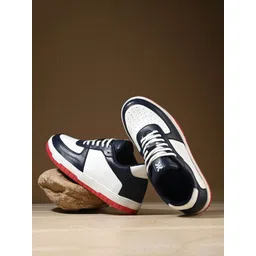 Killer Men Colourblocked Sneakers