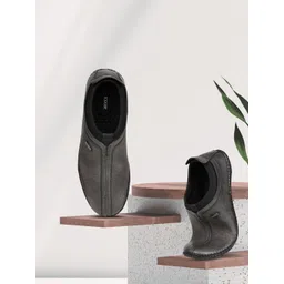 EZOK Men Leather Slip-On Sneakers