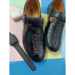 DESI COLOUR Men Slip-On Sneakers