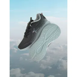 Xtep Women Textile Running Shoes