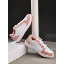 Campus Women's OGL-D2 White Casual Sneakers