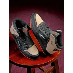 Asian Men's Black &Tan Ankle High Sneakers