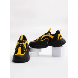 Big Fox Men Black Colourblocked Sneakers