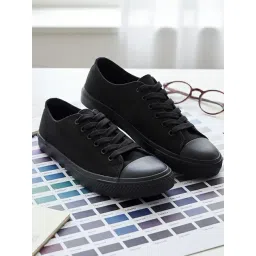 Hoversoul Men's Nova Low Triple Black Sneakers
