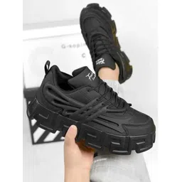 FreeMo Men Black Casual Shoes