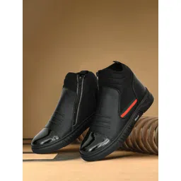 OZJI Men Slip-On Round Toe Sneakers